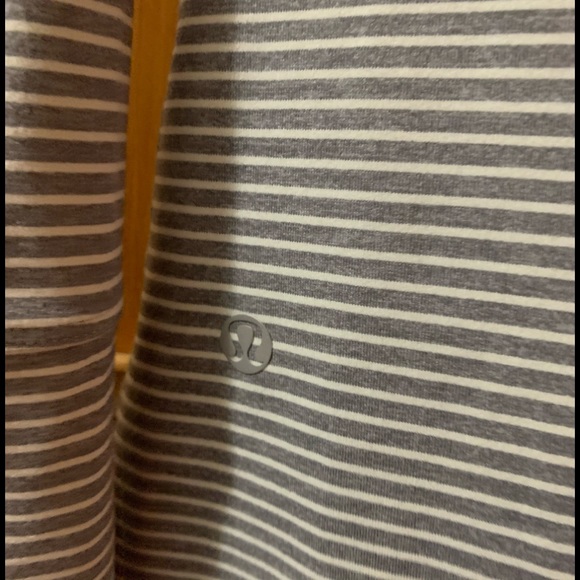 Lululemon Long Sleeve Top - Picture 7 of 10